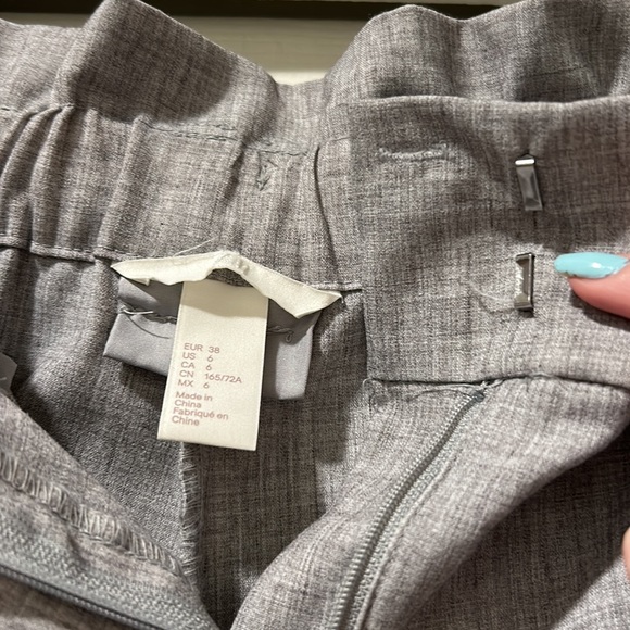 H&M Grey Dress Pants size 6 (fit like a 2/4) - Picture 4 of 5